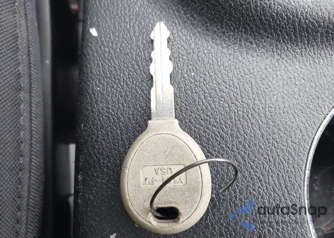 2013 Chrysler 200 Touring из США, поврежденный, VIN 1C3CCBBG1DN527164